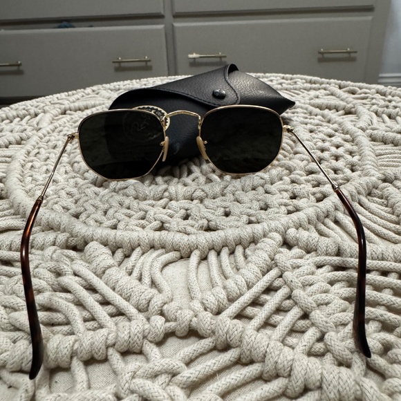 Ray-Ban Gold Mirror Sunglasses - Authentic w/ Case & Cloth main image 4